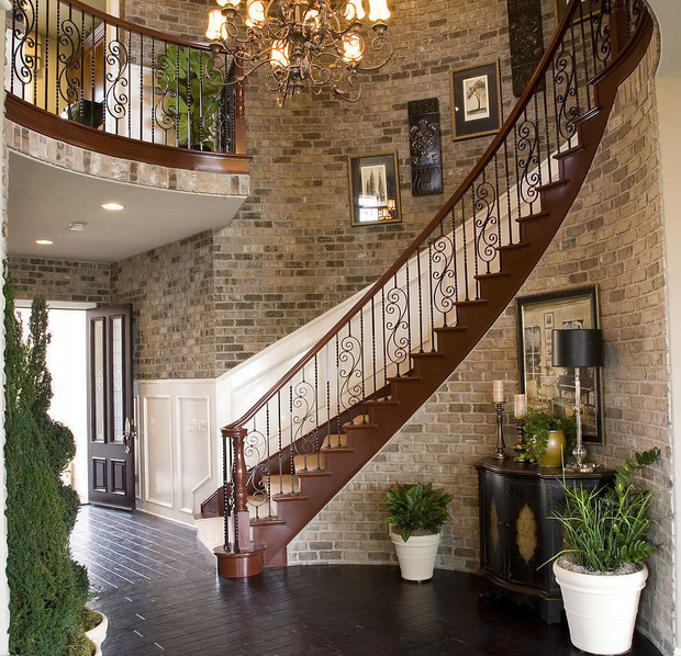 室內樓梯標準尺寸是多少?室內樓梯的價格是多少?